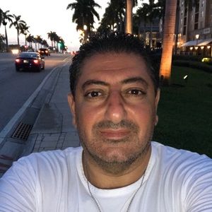 Meet your Posher, Laurent